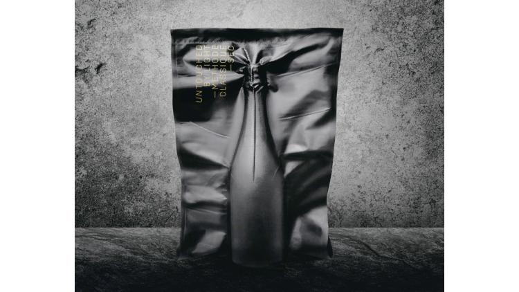 红酒包装设计理念红酒要遮光保存(图1) 红酒包装设计理念红酒要遮光保存(图1)