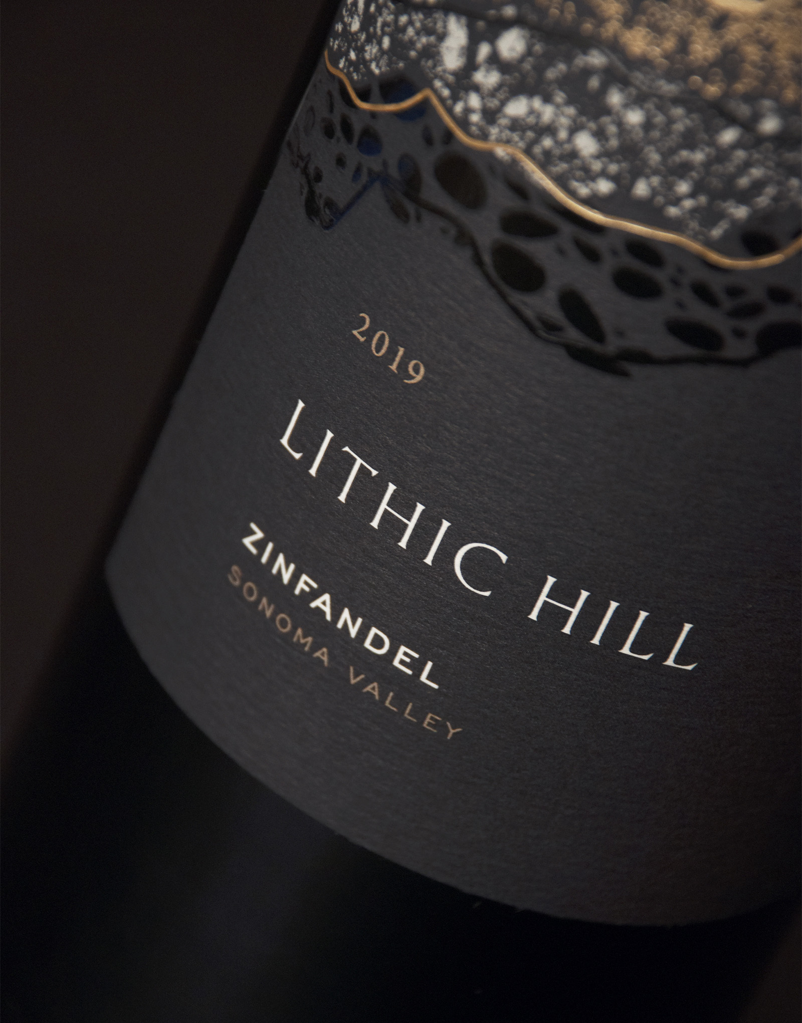 Lithic Hill葡萄酒独特的包装设计(图3)