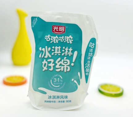 冰淇淋风味酸奶包装袋设计雷竞技在线进入
欣赏(图1)