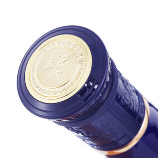 创意酒包装设计郎酒青花郎酒天宝洞藏陈酿酱香型白酒瓶礼盒装产品包装设计欣赏(图6) 创意酒包装设计郎酒青花郎酒天宝洞藏陈酿酱香型白酒瓶礼盒装产品包装设计欣赏(图6)