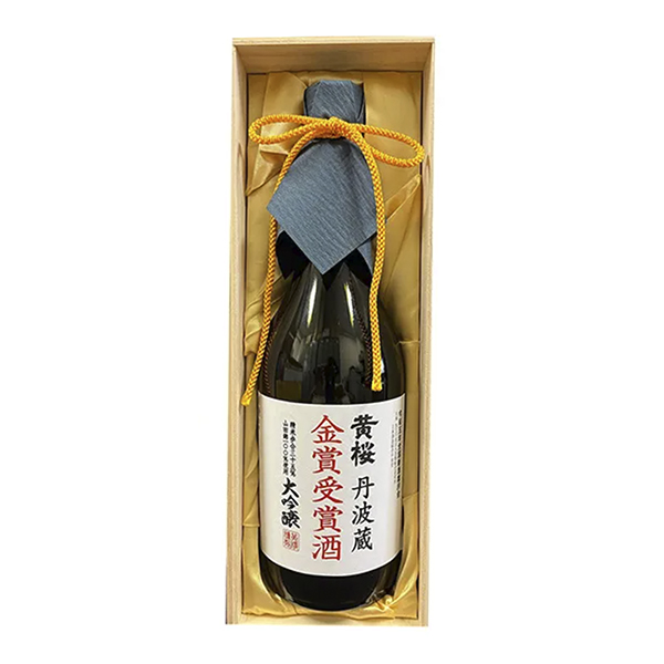 包装设计欣赏丹波藏大吟酿酒奖获奖酒(黄樱) (图1)